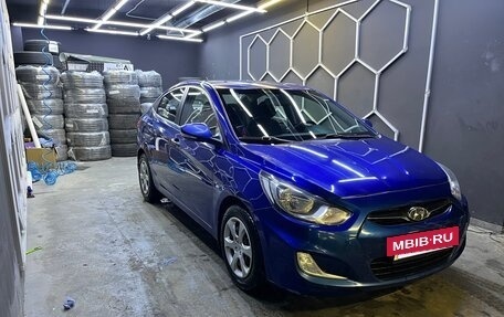 Hyundai Solaris II рестайлинг, 2012 год, 870 000 рублей, 2 фотография