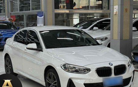 BMW 1 серия, 2022 год, 1 300 000 рублей, 3 фотография