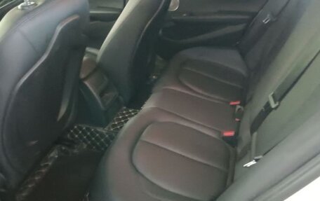 BMW 1 серия, 2022 год, 1 300 000 рублей, 12 фотография