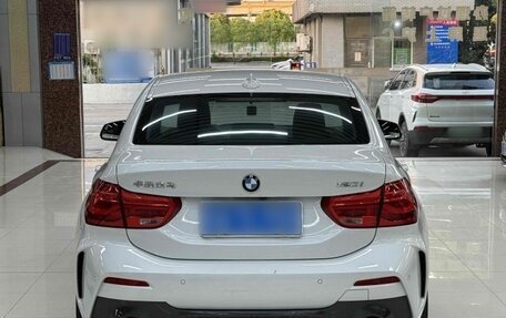 BMW 1 серия, 2022 год, 1 300 000 рублей, 5 фотография