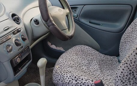 Toyota Vitz, 2000 год, 350 000 рублей, 8 фотография