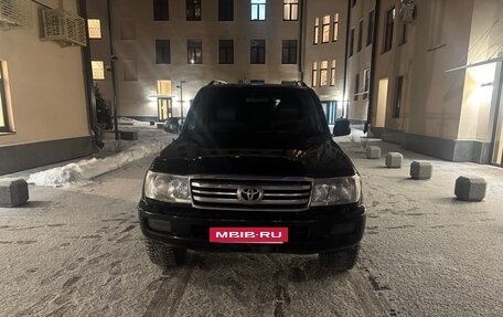 Toyota Land Cruiser 100 рестайлинг 2, 2007 год, 2 390 000 рублей, 2 фотография