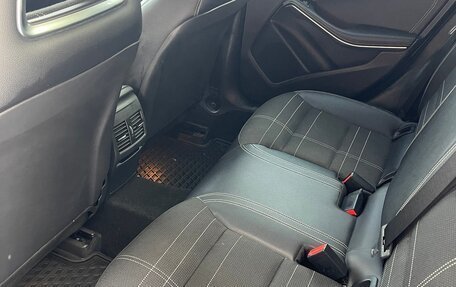 Mercedes-Benz GLA, 2015 год, 1 880 000 рублей, 11 фотография