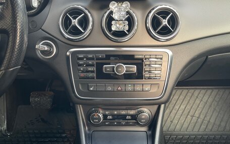 Mercedes-Benz GLA, 2015 год, 1 880 000 рублей, 17 фотография