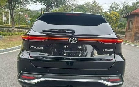 Toyota Venza, 2025 год, 4 160 000 рублей, 8 фотография