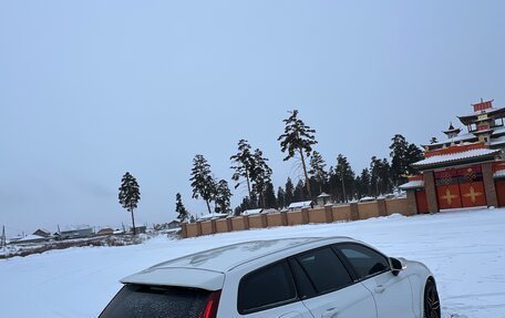 Volvo V60 Cross Country II, 2020 год, 5 000 000 рублей, 6 фотография