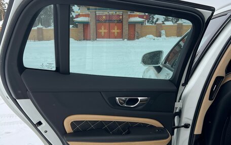 Volvo V60 Cross Country II, 2020 год, 5 000 000 рублей, 24 фотография