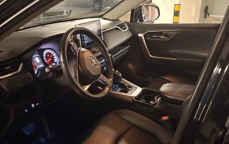 Toyota RAV4, 2021 год, 4 500 000 рублей, 5 фотография