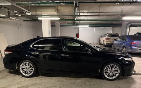 Toyota Camry, 2019 год, 3 250 000 рублей, 9 фотография