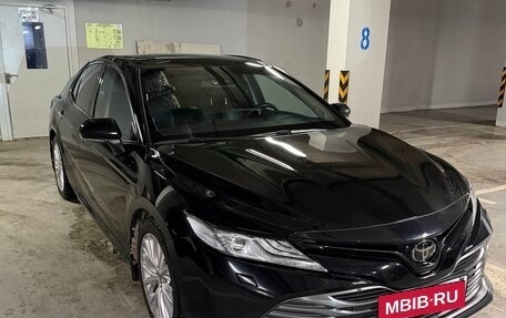 Toyota Camry, 2019 год, 3 250 000 рублей, 10 фотография