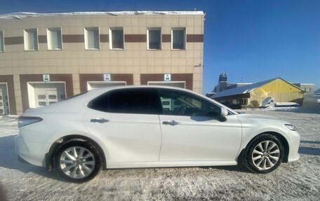 Toyota Camry, 2020 год, 3 200 000 рублей, 7 фотография
