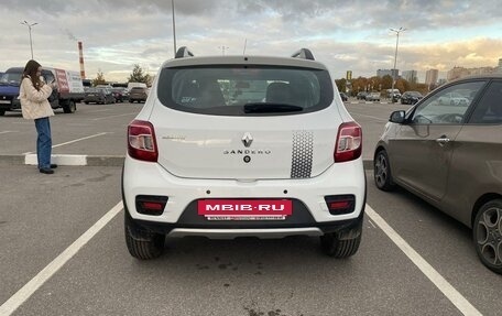 Renault Sandero II рестайлинг, 2017 год, 1 000 000 рублей, 4 фотография