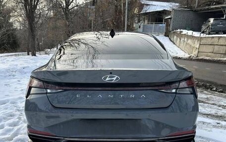 Hyundai Elantra, 2022 год, 1 580 000 рублей, 5 фотография