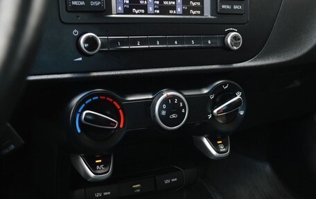 KIA Rio IV, 2021 год, 1 599 000 рублей, 12 фотография