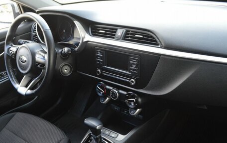 KIA Rio IV, 2021 год, 1 599 000 рублей, 14 фотография