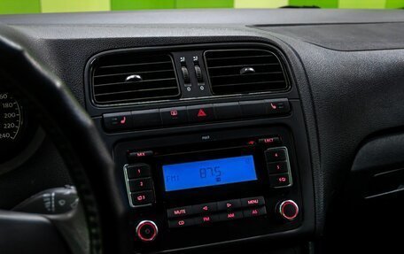 Volkswagen Polo VI (EU Market), 2011 год, 750 000 рублей, 16 фотография