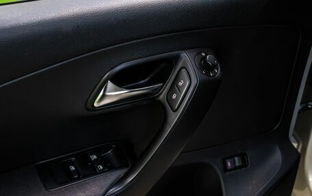 Volkswagen Polo VI (EU Market), 2011 год, 750 000 рублей, 19 фотография