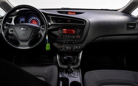 KIA cee'd III, 2015 год, 1 225 000 рублей, 17 фотография