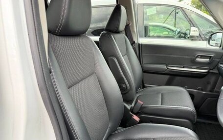 Honda Freed II, 2018 год, 1 250 000 рублей, 16 фотография