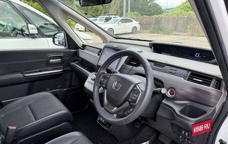 Honda Freed II, 2018 год, 1 250 000 рублей, 8 фотография