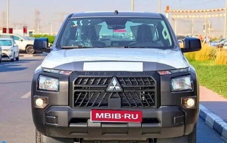 Mitsubishi L200, 2025 год, 4 500 000 рублей, 2 фотография