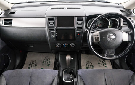 Nissan Tiida, 2004 год, 689 000 рублей, 11 фотография