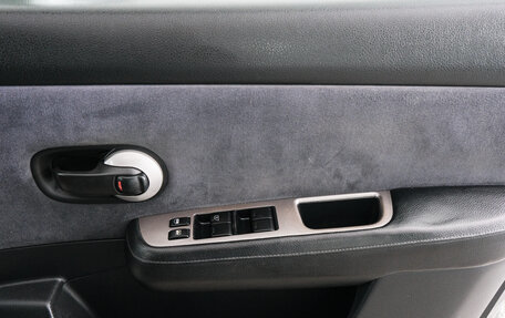 Nissan Tiida, 2004 год, 689 000 рублей, 19 фотография