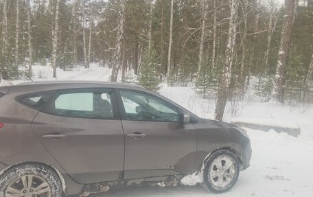 Hyundai ix35 I рестайлинг, 2011 год, 1 400 000 рублей, 2 фотография