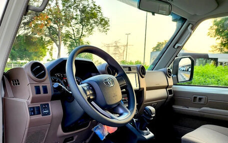 Toyota Land Cruiser 70, 2025 год, 8 100 000 рублей, 8 фотография