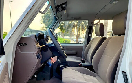 Toyota Land Cruiser 70, 2025 год, 8 100 000 рублей, 7 фотография