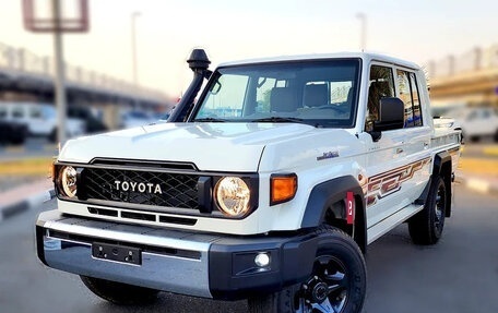 Toyota Land Cruiser 70, 2025 год, 8 100 000 рублей, 2 фотография