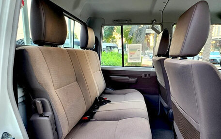 Toyota Land Cruiser 70, 2025 год, 8 100 000 рублей, 18 фотография