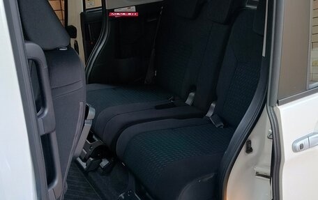 Toyota Roomy I, 2020 год, 1 420 000 рублей, 9 фотография