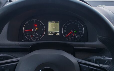 Volkswagen Touran III, 2012 год, 1 350 000 рублей, 2 фотография