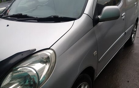 Toyota FunCargo, 2004 год, 550 000 рублей, 2 фотография