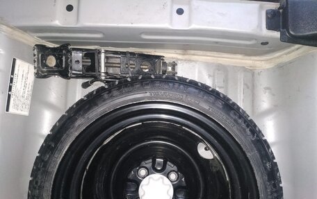 Toyota FunCargo, 2004 год, 550 000 рублей, 9 фотография