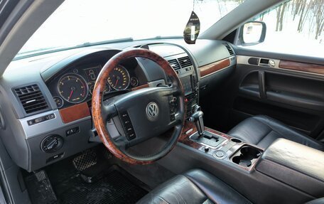 Volkswagen Touareg III, 2005 год, 933 000 рублей, 14 фотография