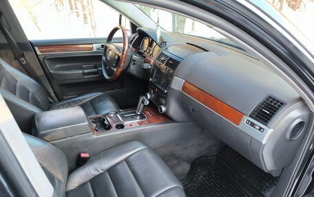 Volkswagen Touareg III, 2005 год, 933 000 рублей, 18 фотография