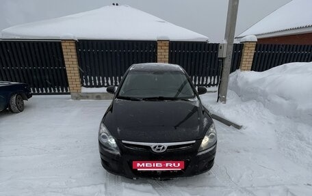 Hyundai i30 I, 2010 год, 697 000 рублей, 3 фотография