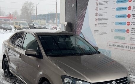 Volkswagen Polo VI (EU Market), 2017 год, 1 100 000 рублей, 3 фотография