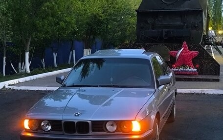 BMW 5 серия, 1990 год, 1 150 000 рублей, 1 фотография