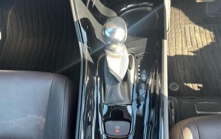 Toyota C-HR I рестайлинг, 2018 год, 1 500 555 рублей, 13 фотография