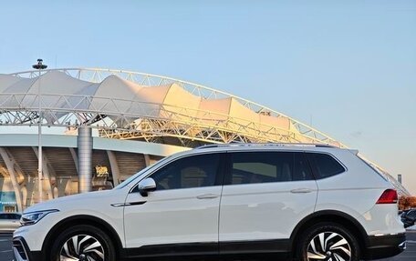 Volkswagen Tiguan II, 2022 год, 2 020 000 рублей, 5 фотография