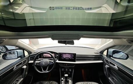 Volkswagen Tiguan II, 2022 год, 2 020 000 рублей, 14 фотография