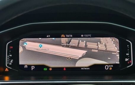 Volkswagen Tiguan II, 2022 год, 2 020 000 рублей, 16 фотография