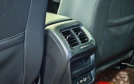 Volkswagen Tiguan II, 2022 год, 2 020 000 рублей, 22 фотография