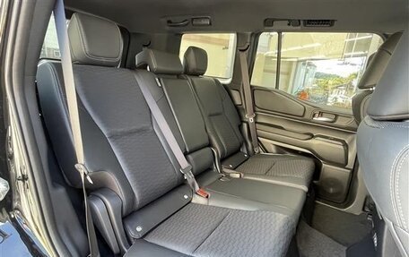 Toyota Land Cruiser Prado, 2025 год, 7 300 000 рублей, 12 фотография