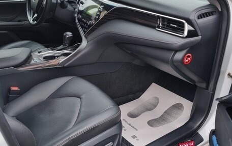 Toyota Camry, 2020 год, 2 790 000 рублей, 8 фотография