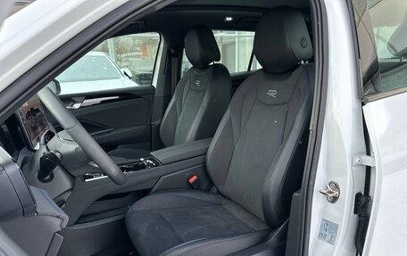 Volkswagen Tiguan, 2025 год, 4 990 000 рублей, 16 фотография