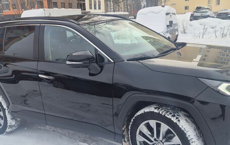 Toyota RAV4, 2021 год, 3 600 000 рублей, 5 фотография